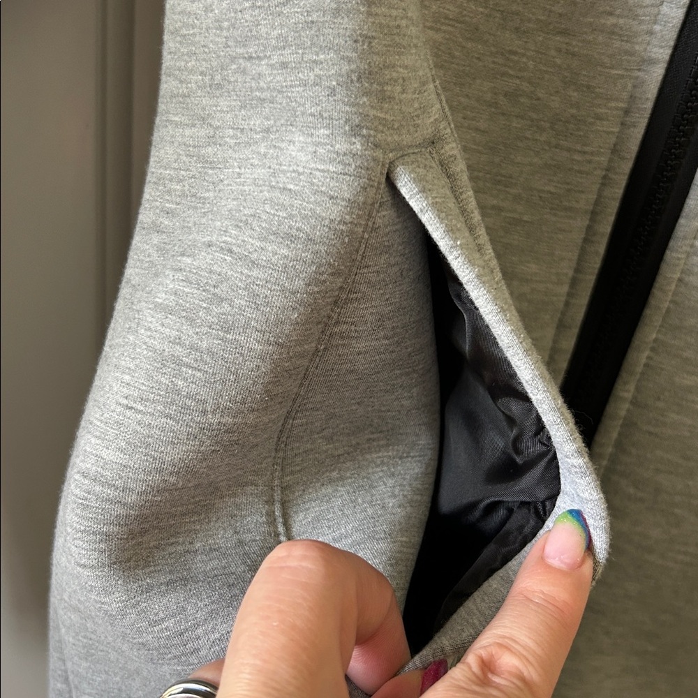 Calvin Klein Light Grey Scuba Jacket - Picture 4 of 11